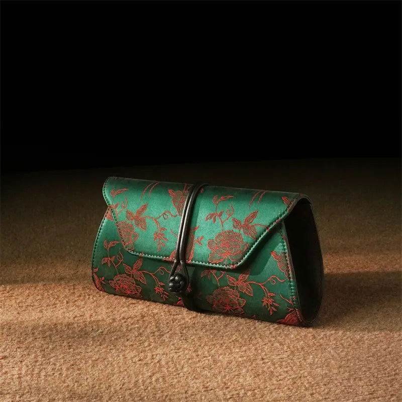 Xiangyunsha Silk Vintage New Chinese-Style Evening Clutch Wallet – Image 2